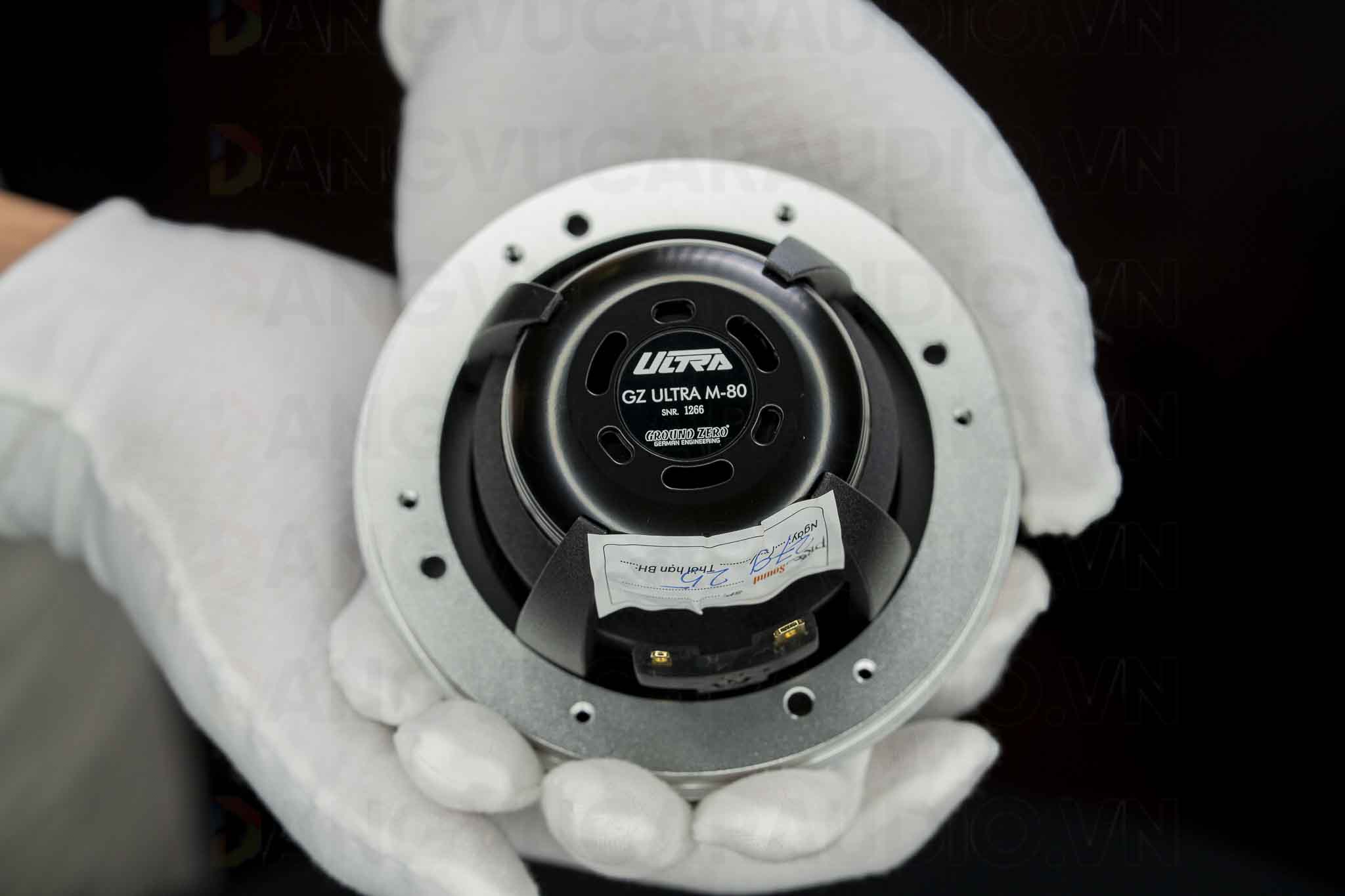Mặt sau loa GZ ULTRA M80 tại Đăng Vũ Car Audio