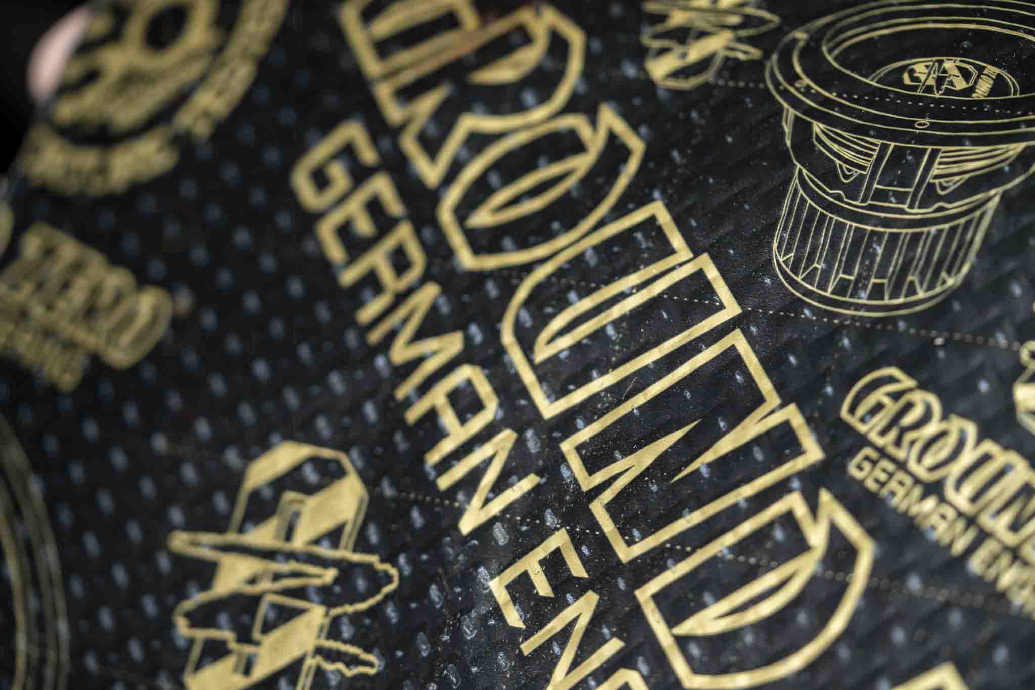 Lớp bề mặt nhôm trên tấm cách âm Ground Zero