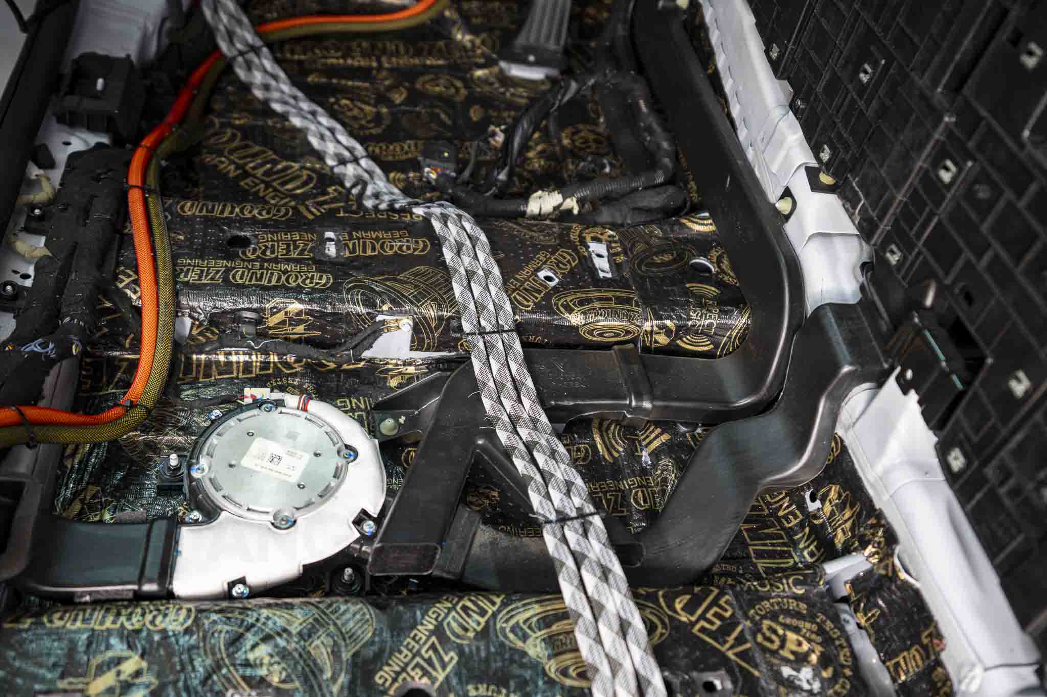 Dây loa được bọc lớp rắn chống gập, gẫy