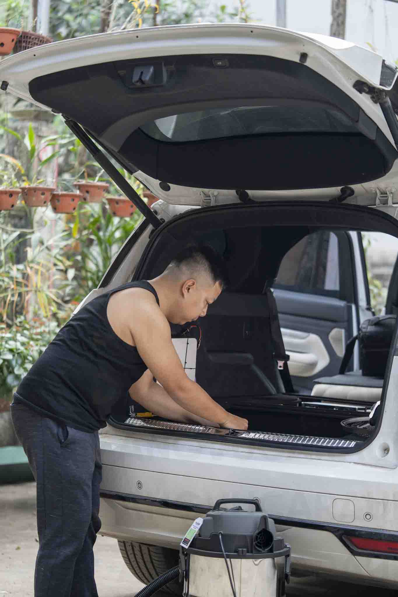 Long thi công Vinfast vf9