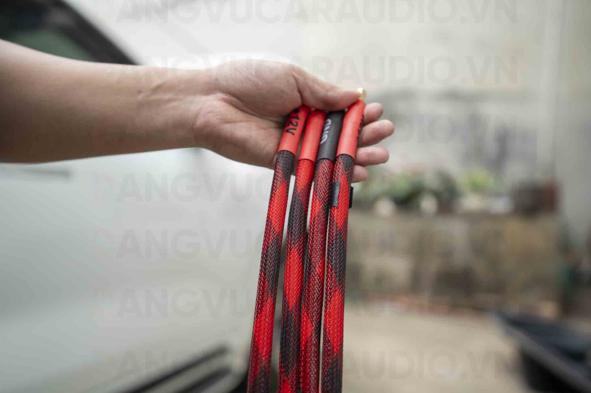 Dây nguồn chống nhiễu, chống đứt Mona, thi công bởi Đăng Vũ Car Audio