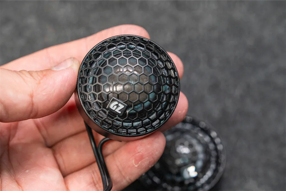 Loa Tweeter Silk Dome Uranium GZUT 28SQX hoàn toàn có thể tháo vỏ