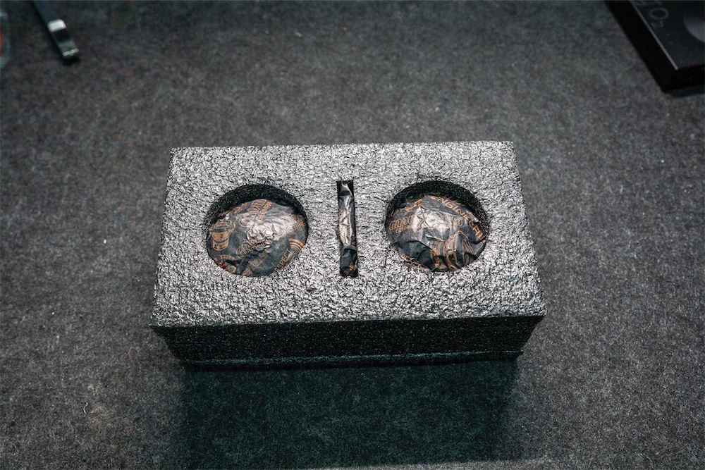 Cặp treble khi còn nguyên trong hộp