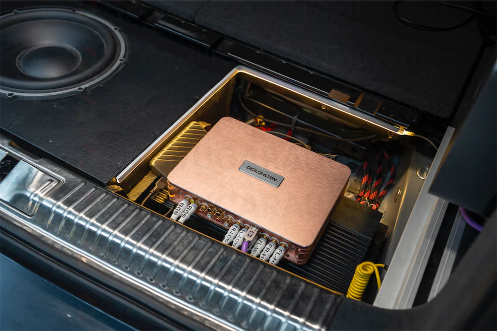 Thi Công Lắp đặt độ Loa Cho Vinfast VF9 Với DSP Goldhorn P2 Pro V2
