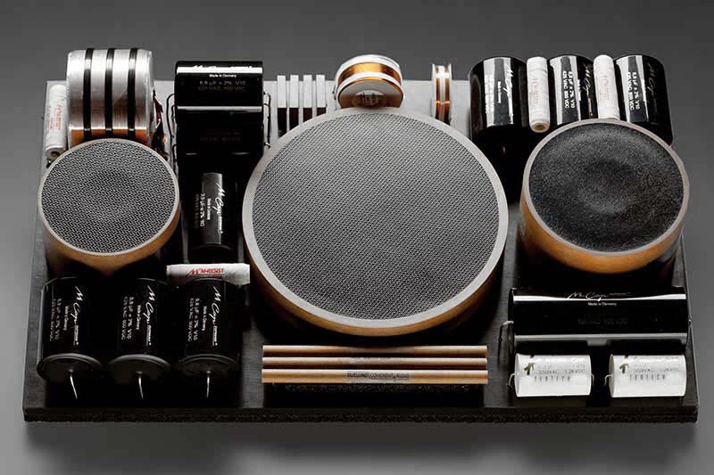 Bộ phân tần Ultra Hi-End UNOCROSS của Tidal Audio với linh kiện Mundorf và Duelund.