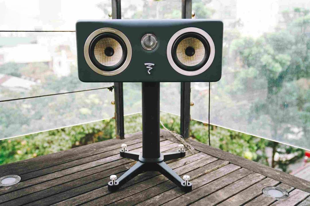 Dòng loa Kanta Series thuộc thương hiệu Focal mang màu sắc trẻ trung