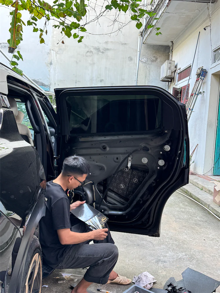 Xử lý cách âm trên VF9 