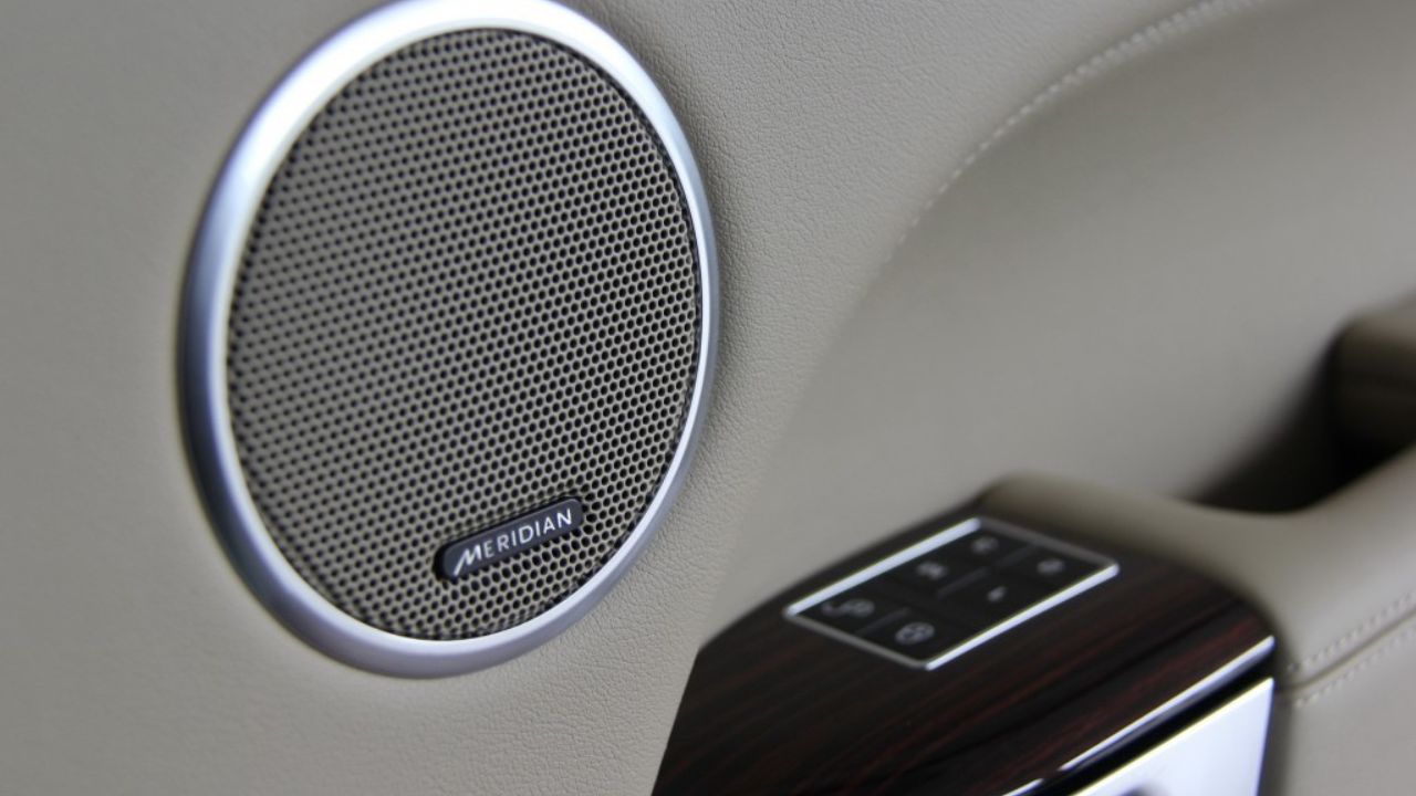 Meridian trên Land Rover
