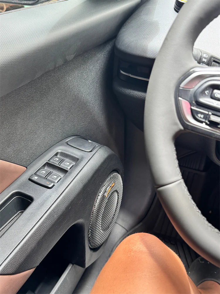 thi xong midbass MPV7 xong, khách nhận xét đẹp hơn zin