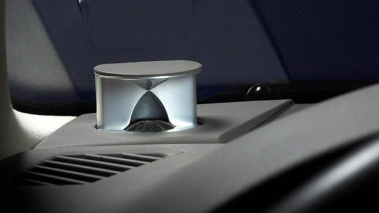 Bang & Olufsen trên Aston Martin