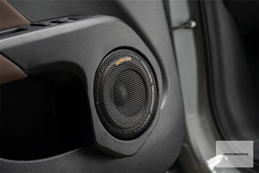Cánh Vinfast MPV7 Lgo Đăng Vũ Car Audio 14
